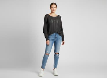 ubrania z dzianiny: Women`s sweater, size S — 1