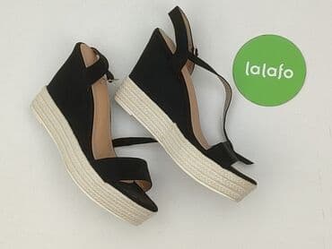 kapcie damskie na koturnie ccc: Sandały damskie, rozmiar 40 — 2