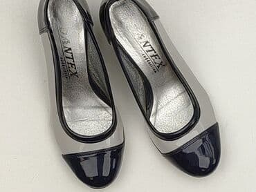 жіноче взуття польща: Flat shoes for women, 34, condition - Good — 1