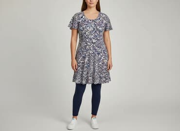 Women`s dress, size XL