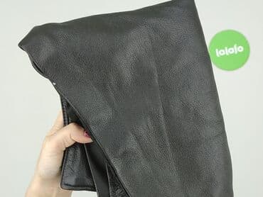 krótkie skórzane spodenki: Szorty damskie, rozmiar S — 4