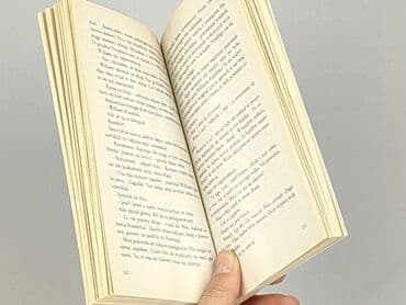 Książki: Książka, gatunek - Powieść, stan - Bardzo dobry — 3