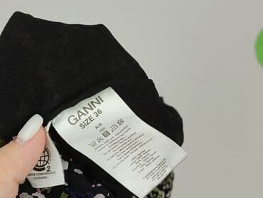 puszyste kapcie nike: GANNI, Szorty damskie, rozmiar S — 4