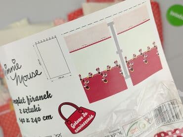 Zasłony z motywem Myszki Minnie, idealne do pokoju dziecięcego. Zestaw — 4