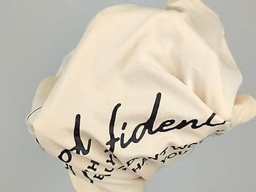 laptop: Women`s T-shirt, size L — 6