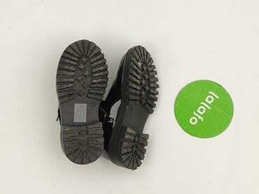 półbuty lakierowane na platformie: Półbuty Reserved, 28, Używany — 3