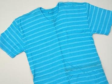 pull and bear shirts: Women`s T-shirt, size M — 1