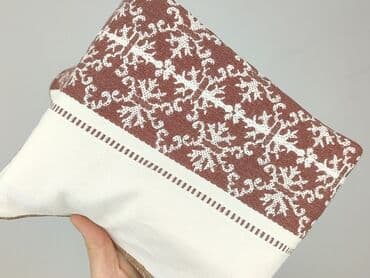 Dekoracje do domu: Obrus 63 x 103, kolor - Biały, stan - Idealny — 4