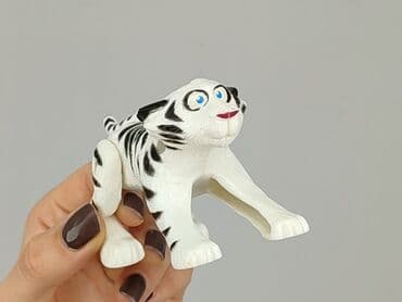 buty do 100 zł nike: Figure for Kids, condition - Good — 4