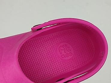 ccc crocs: Klapki damskie, rozmiar 39 — 6