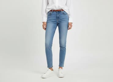 biale szerokie jeansy: PrettyLittleThing, Jeansy damskie, rozmiar S — 7