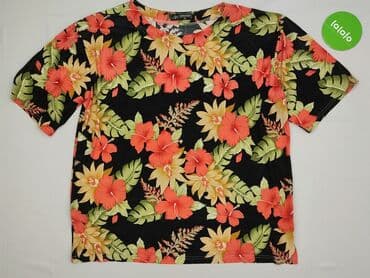 t shirty pod marynarkę: Women`s T-shirt, size XL (EU 42) — 2
