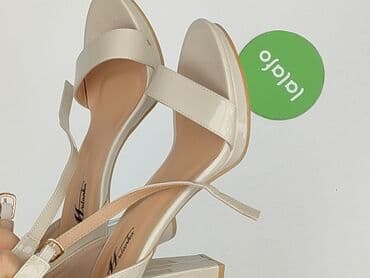 czerwone sandały na słupku ccc: Sandały damskie, 37 — 10