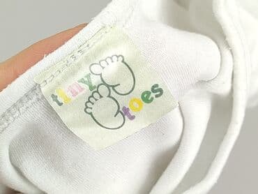 ubrania dla dzieci c a: Body, 1-3 months, 
condition - Very good — 4