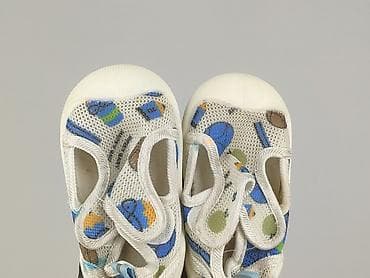 czapka mbappe: Buciki niemowlęce, 17, stan - Bardzo dobry — 4