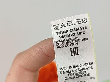 fre t shirty: Marks & Spencer, T-shirt damski, rozmiar S — 6