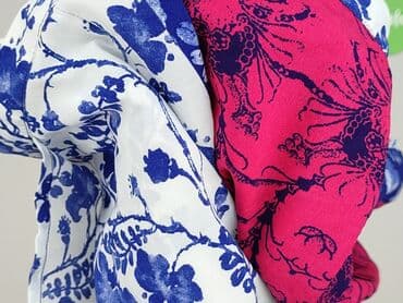 krótkie spodenki i nogi z cellulitem: Topshop, Szorty damskie, XS — 5