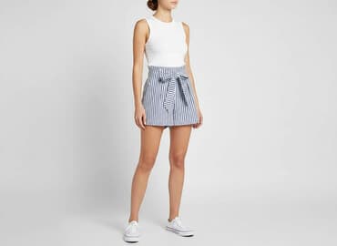 krótkie spodenki z wysokim stanem w paski: Reserved, Szorty damskie, rozmiar S — 1