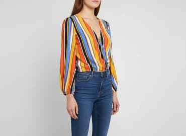 bluzka damska ze ściągaczem na dole: Жіноча блуза, розмір S — 1