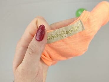 Ubrania damskie: Top damski, M — 4