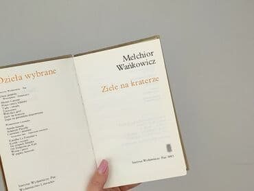 Książki: Książka, gatunek - Literatura faktu, stan - Bardzo dobry — 6