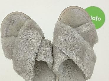 klapki pluszowe nike: Kapcie damskie, rozmiar 40 — 5