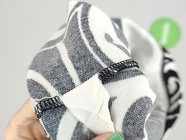 spódnice biegowe: Szorty damskie, rozmiar S — 4