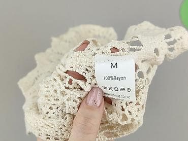 jasne sandaly: Top damski, rozmiar M — 4