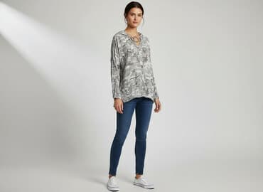 bluzka z dobermanem: Women's blouse, size S — 1