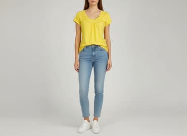 bluzki z marszczeniem po bokach: T-shirt damski, rozmiar M — 7