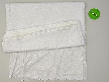 obrusy: Biała firana żakardowa z delikatnym, roślinnym wzorem — 3