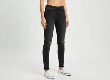 aplikacja z używanymi ubraniami: Jeansy damskie, rozmiar XS — 6