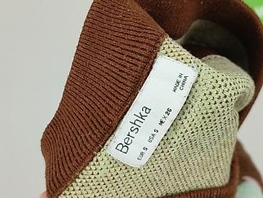 pull i bear bluza: Bershka, Women`s waistcoat, size S — 5