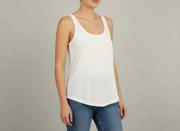 ubrania review: Review, Women`s T-shirt, size S — 1
