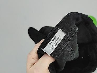 regular fit jeans: Bershka, Szorty damskie, rozmiar S — 4