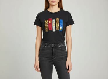 Vogue, Women`s T-shirt, size S at lalafo.pl Vogue, Women`s T-shirt, size S