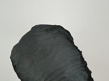 Skirts: Women`s skirt, size M — 6