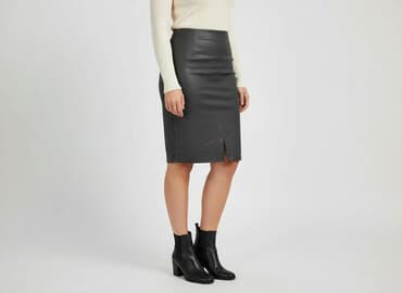 strona z używanymi ubraniami: Women`s skirt, size 2XL — 1