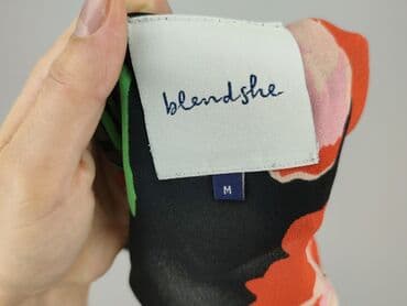 aplikacje z ubraniami: Blendshe, Bluzka damska, rozmiar M — 4