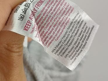 pull and bear pl: Women`s T-shirt, size L — 5