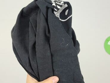 czarne t shirty w serek damskie: Beloved, T-shirt damski, rozmiar M — 6