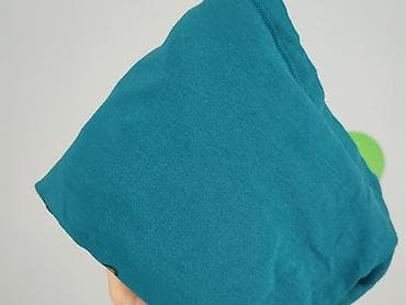 Ubrania damskie: T-shirt damski, rozmiar S — 5