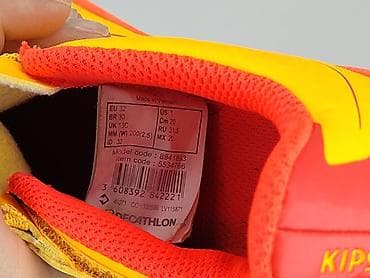 ccc red: Buty sportowe Decathlon, 32, Używany — 5