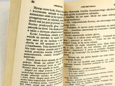 Książki: Książka, gatunek - Powieść, stan - Bardzo dobry — 3