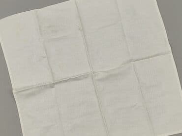 trzymacz koszuli: Serwetka 50 x 48, kolor - Biały, stan - Bardzo dobry — 1