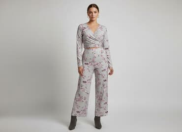 aesthetic bluzy: Women`s dress, size S — 5