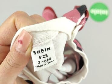 kurtka napapijri: T-shirt, Shein, 3-6 months, condition - Perfect — 4