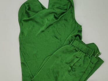 Класичний костюм жіночий, розмір S