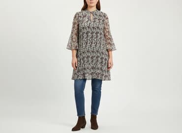 zara sukienka w kwiaty z bufiastymi rękawami: Zara, Women`s dress, size 2XL — 1