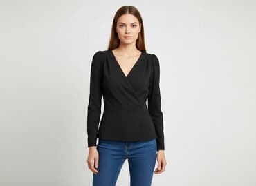 czarne obcisła bluzki: Moodo, Жіноча блуза, розмір S на lalafo.pl — 1 czarne obcisła bluzki: Moodo, Жіноча блуза, розмір S — 1